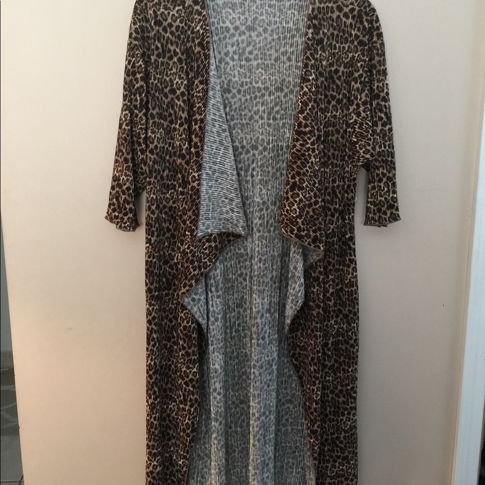 🦄sale  🦄LuLaRoe leopard shirley🦄
